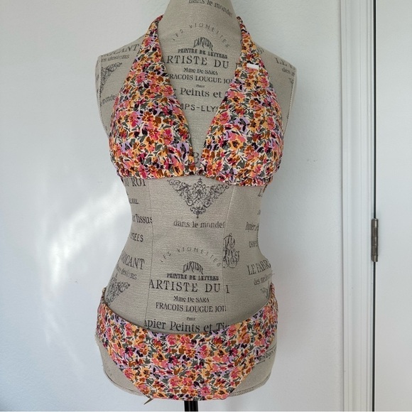 Roxy Floral Bikini Triangle Top and Ultracheeky Bottom - Picture 1 of 9